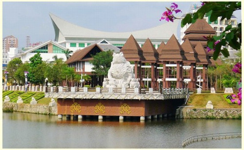 在尖扎县加盟全民果汁开店前景怎么样，如何在尖扎县开一家果汁加盟店